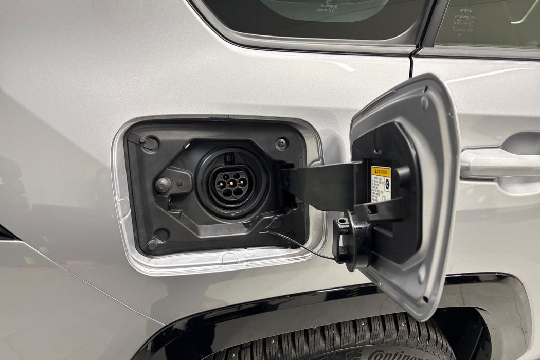 Toyota RAV4 Plug-in 2025