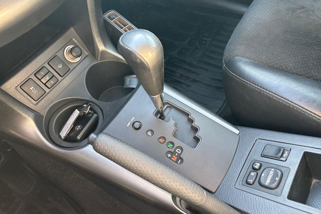 TOYOTA RAV4 2013