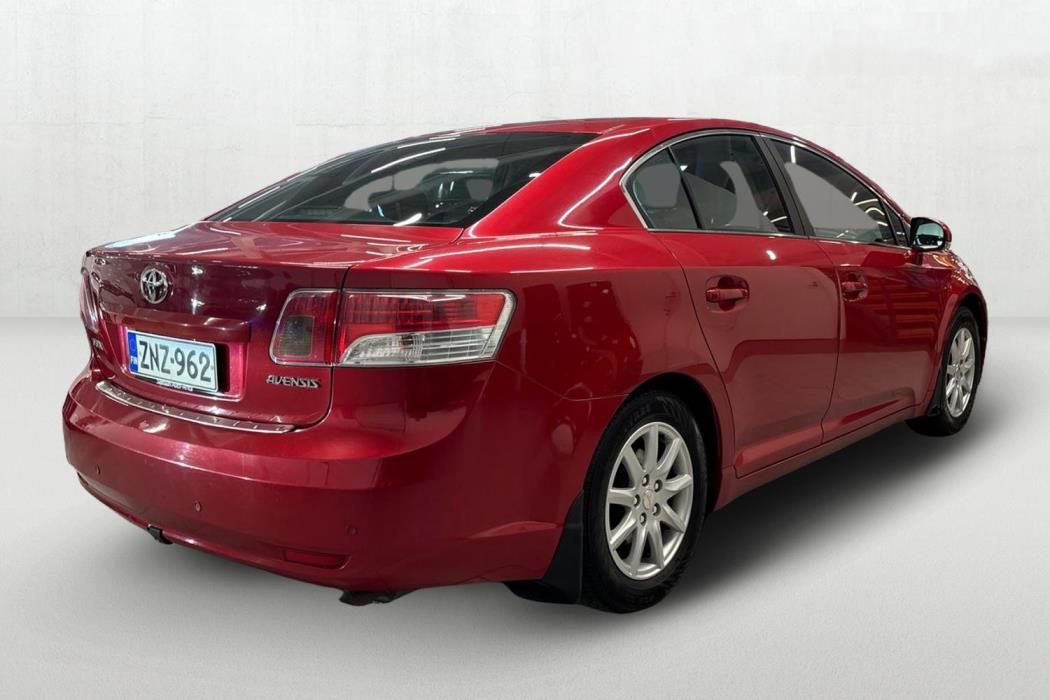 TOYOTA AVENSIS 2011
