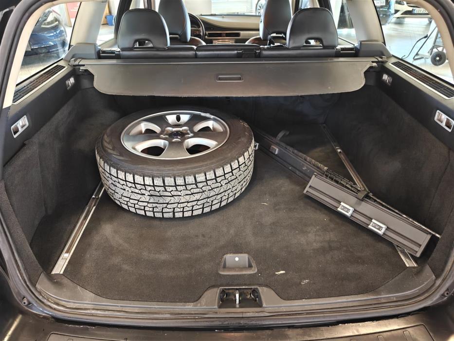 VOLVO V70 2009