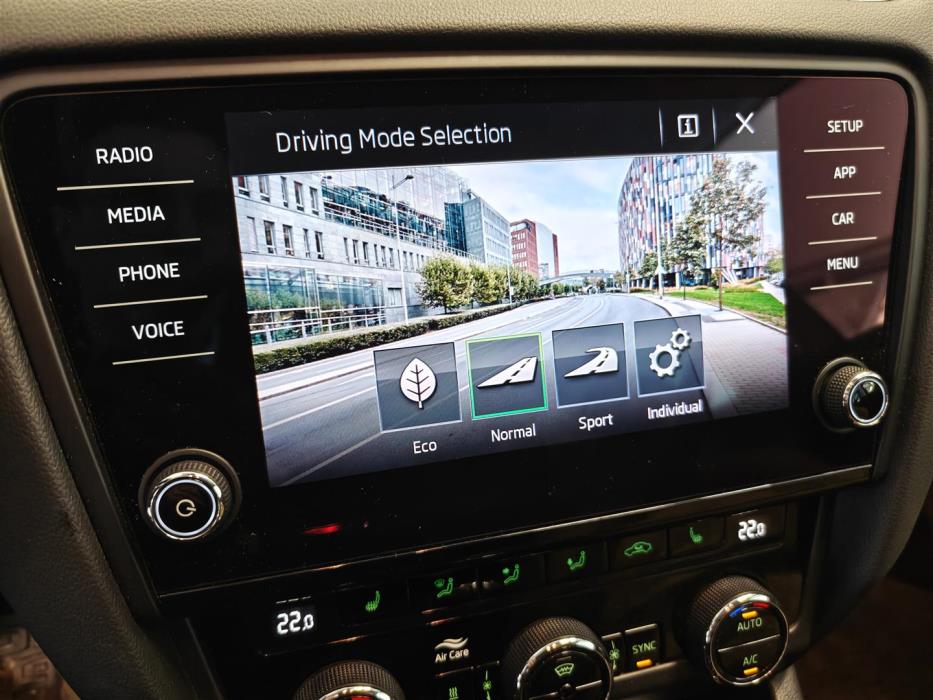 SKODA OCTAVIA 2019