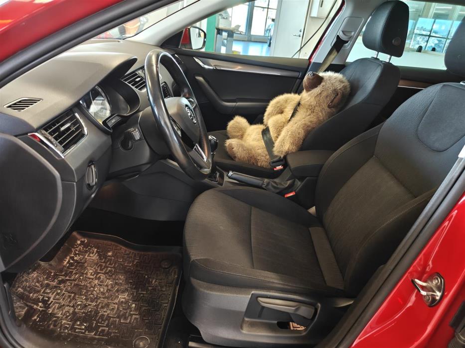 SKODA OCTAVIA 2019