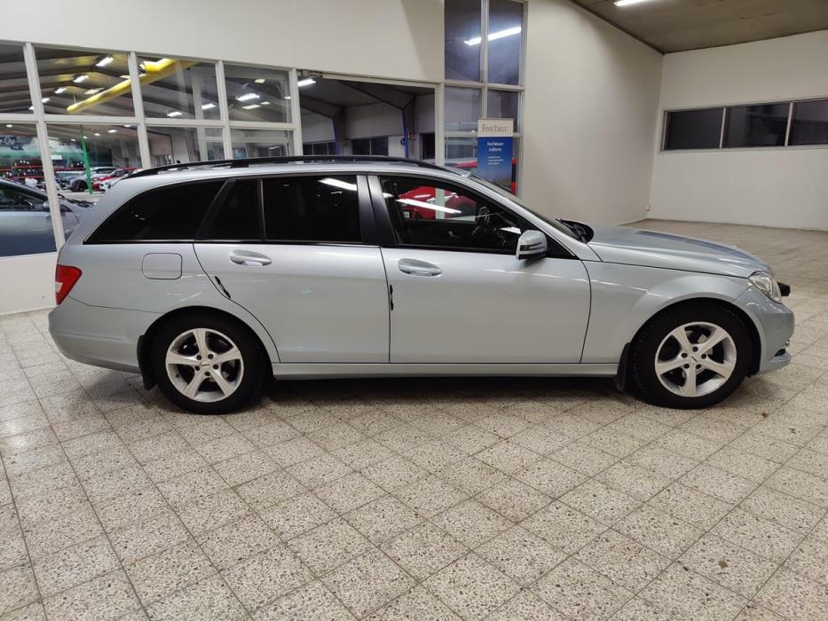 MERCEDES-BENZ C 2012