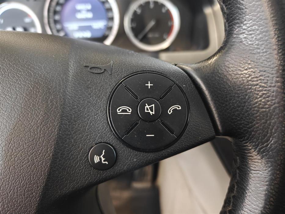 MERCEDES-BENZ C 2009