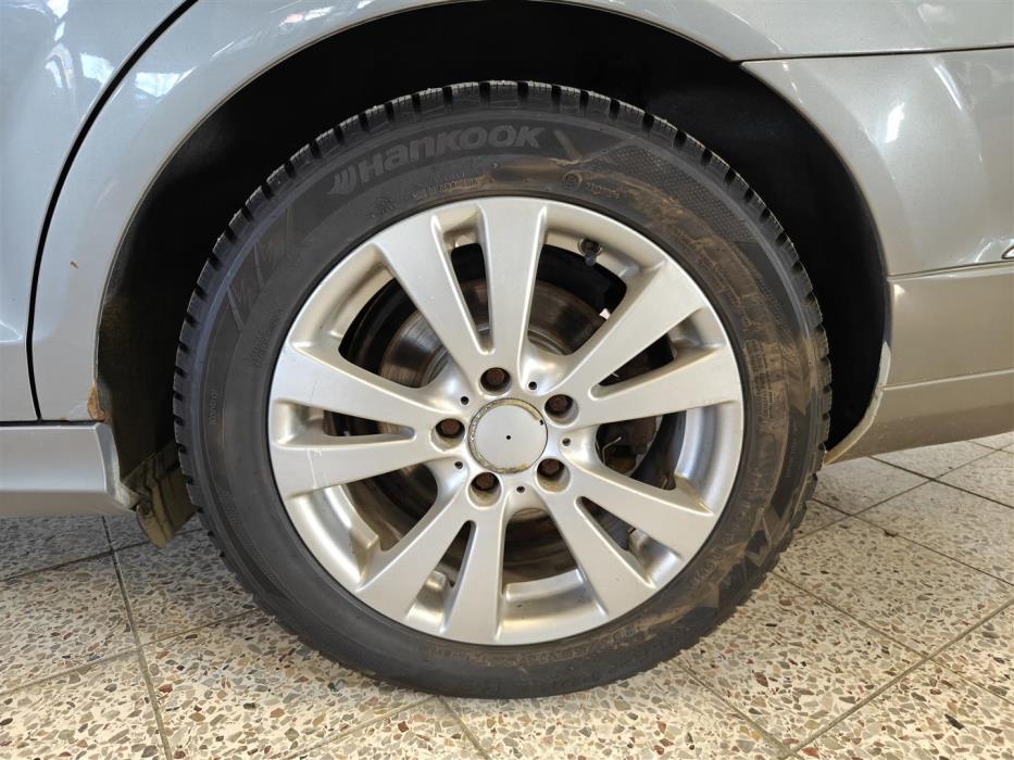 MERCEDES-BENZ C 2009