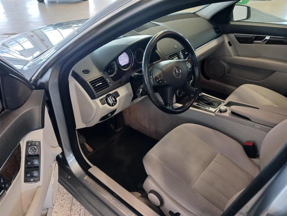 MERCEDES-BENZ C 2009