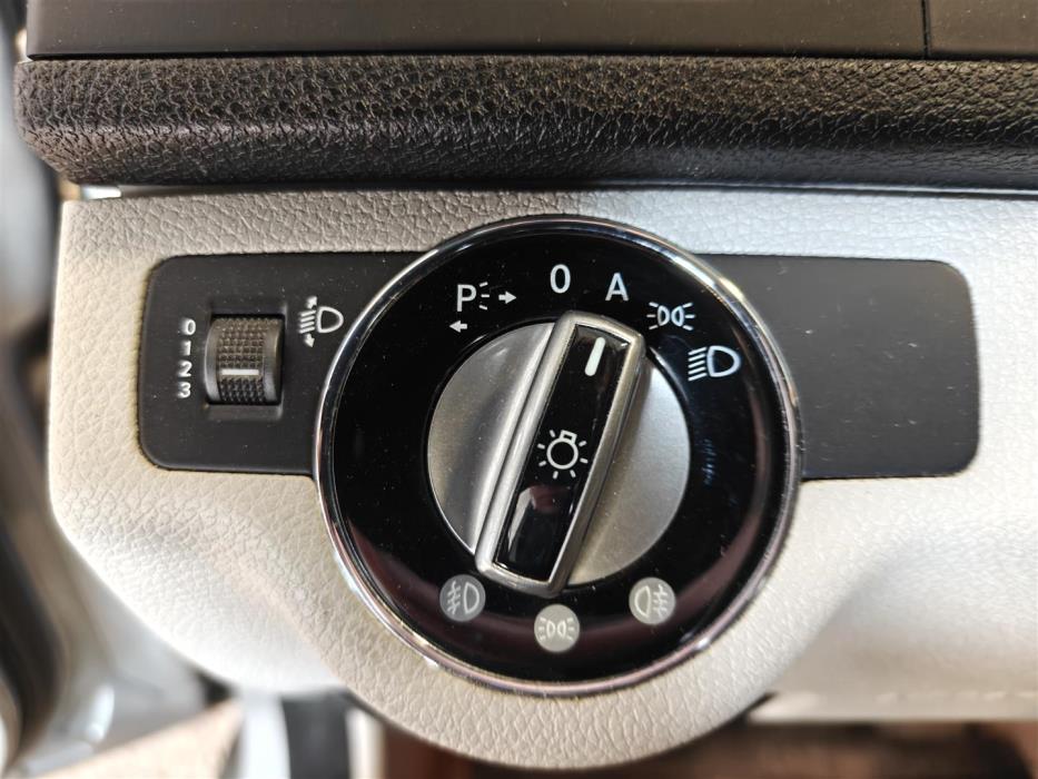 MERCEDES-BENZ C 2009