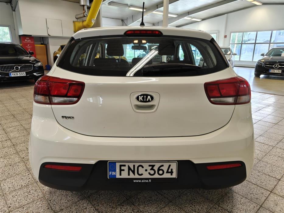 KIA RIO 2018