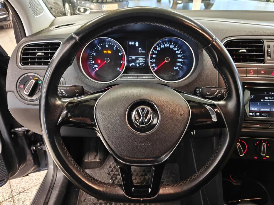 VOLKSWAGEN POLO 2014