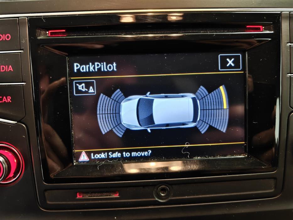VOLKSWAGEN POLO 2014