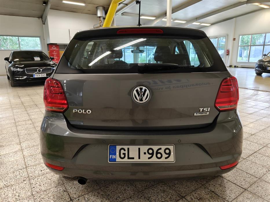 VOLKSWAGEN POLO 2014