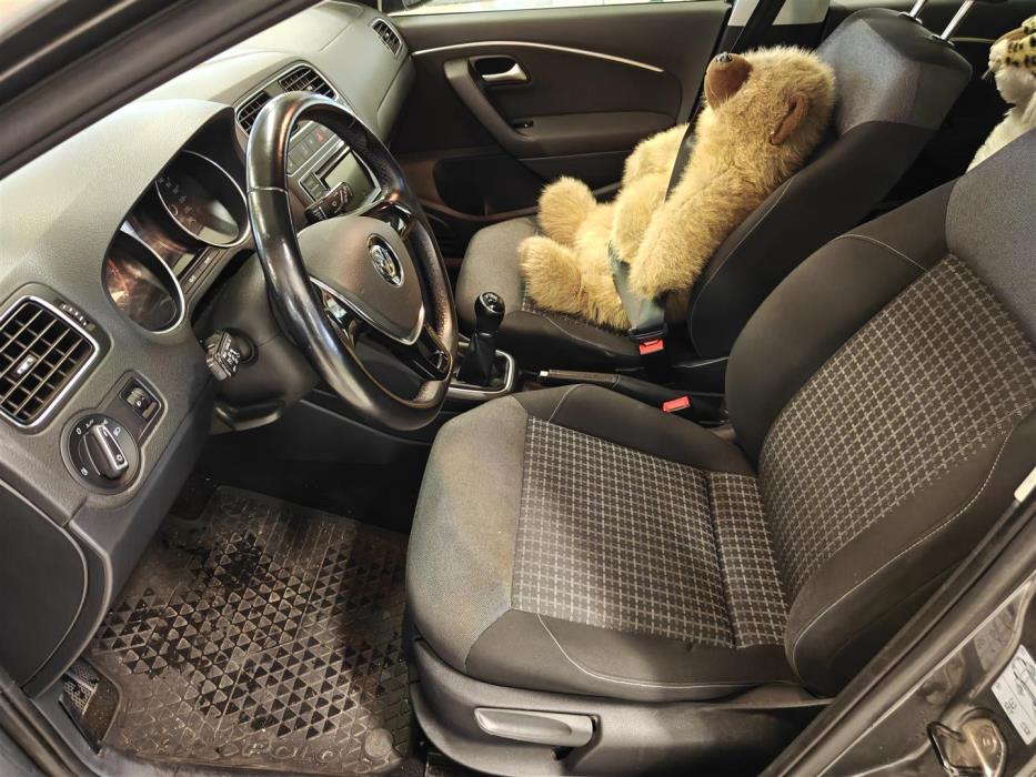 VOLKSWAGEN POLO 2014