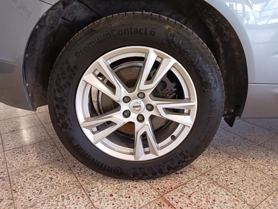 VOLVO XC60 2018