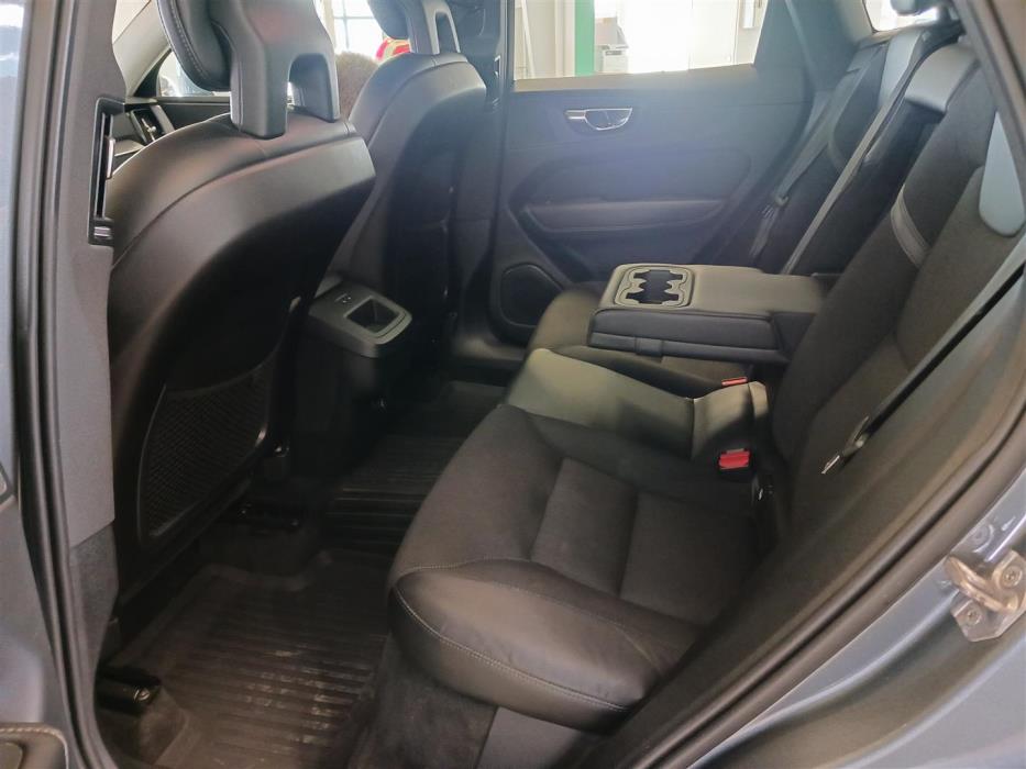 VOLVO XC60 2018