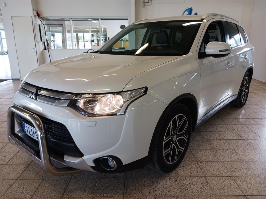 MITSUBISHI OUTLANDER 2015