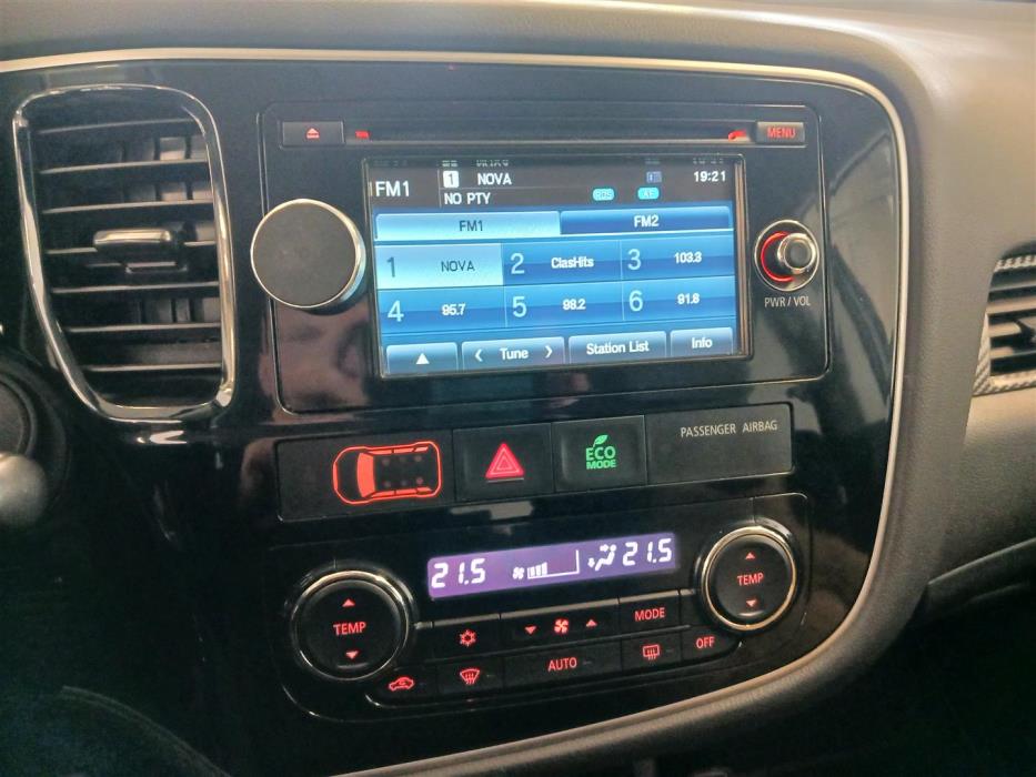 MITSUBISHI OUTLANDER 2015