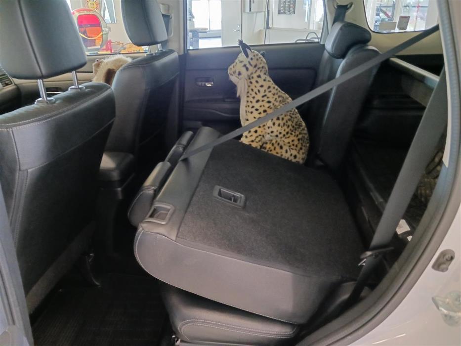 MITSUBISHI OUTLANDER 2015