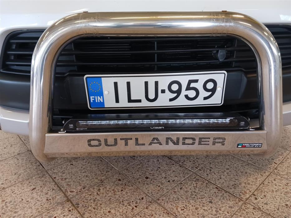 MITSUBISHI OUTLANDER 2015