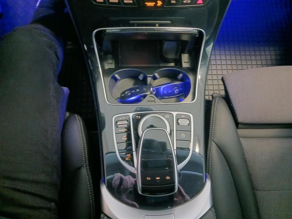 MERCEDES-BENZ C 2020