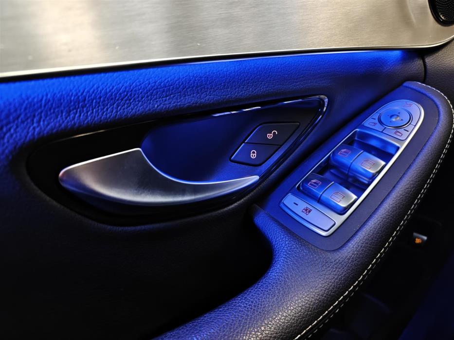 MERCEDES-BENZ C 2020
