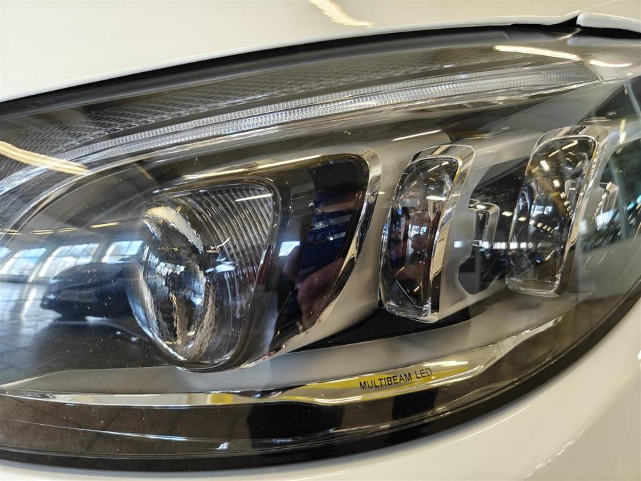 MERCEDES-BENZ C 2020