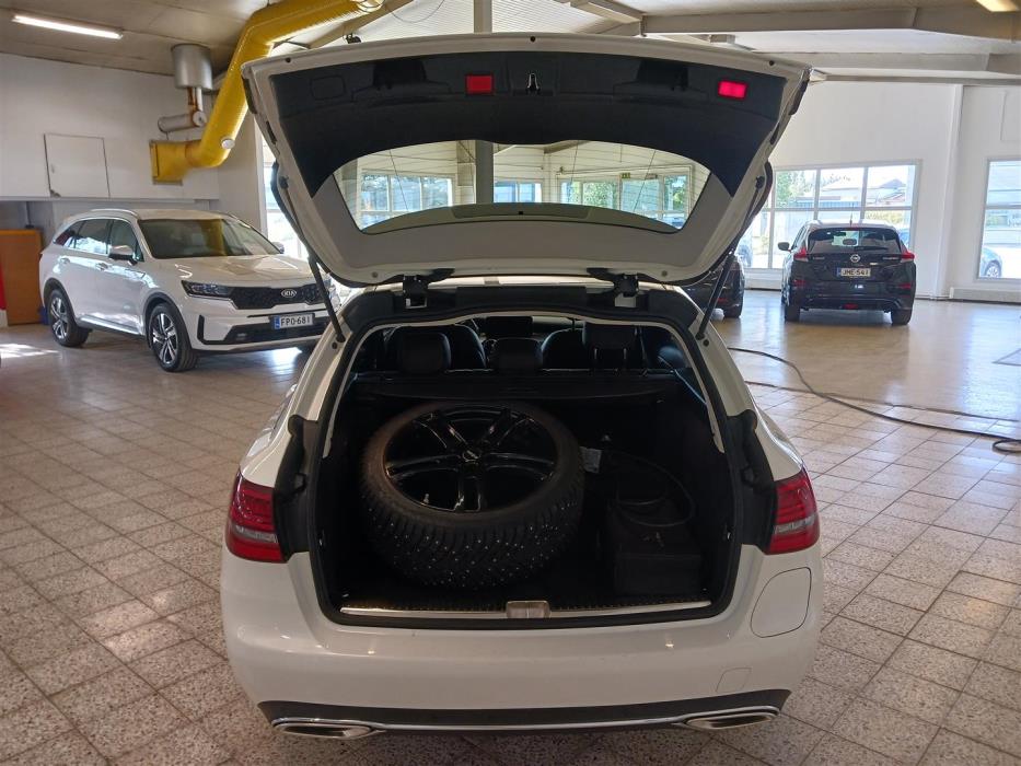 MERCEDES-BENZ C 2020