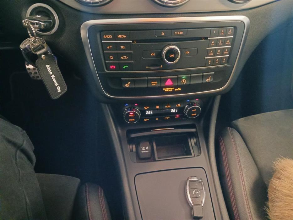 MERCEDES-BENZ CLA 2016