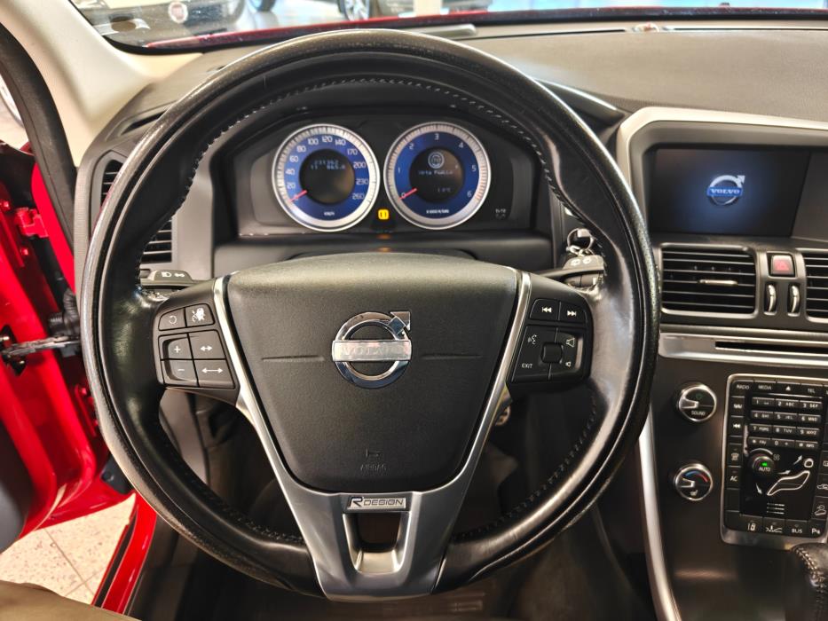VOLVO XC60 2011