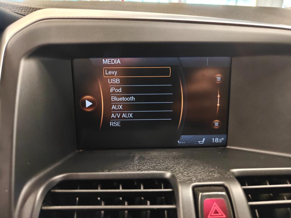 VOLVO XC60 2011