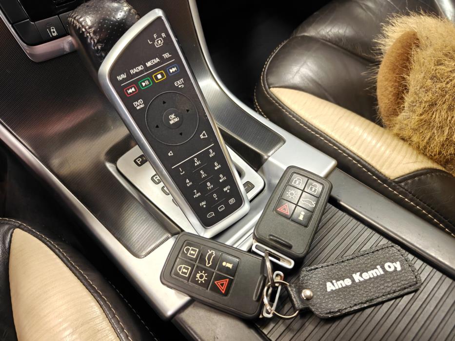 VOLVO XC60 2011
