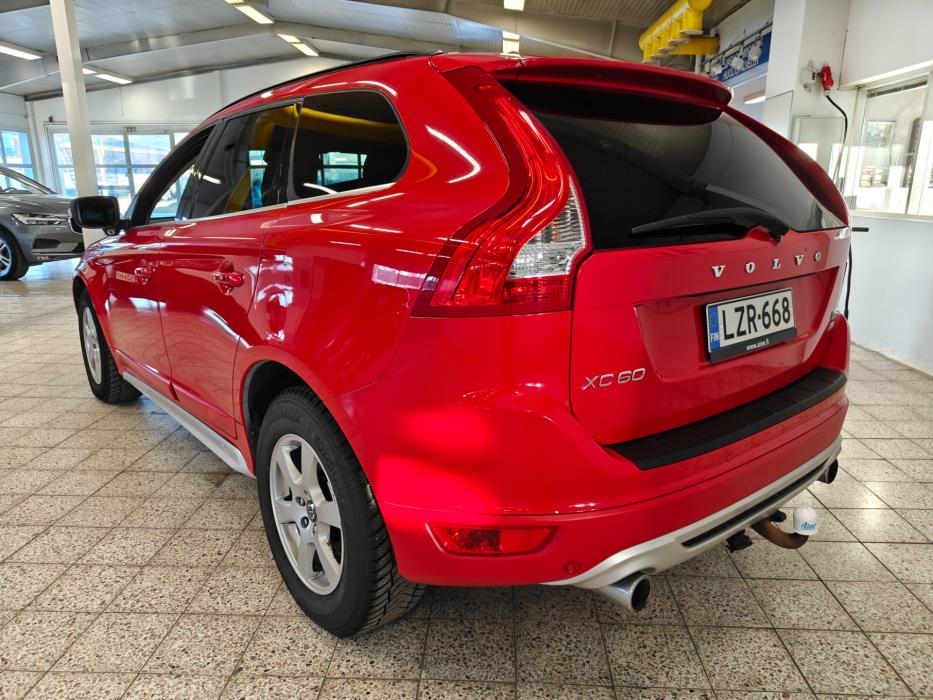 VOLVO XC60 2011