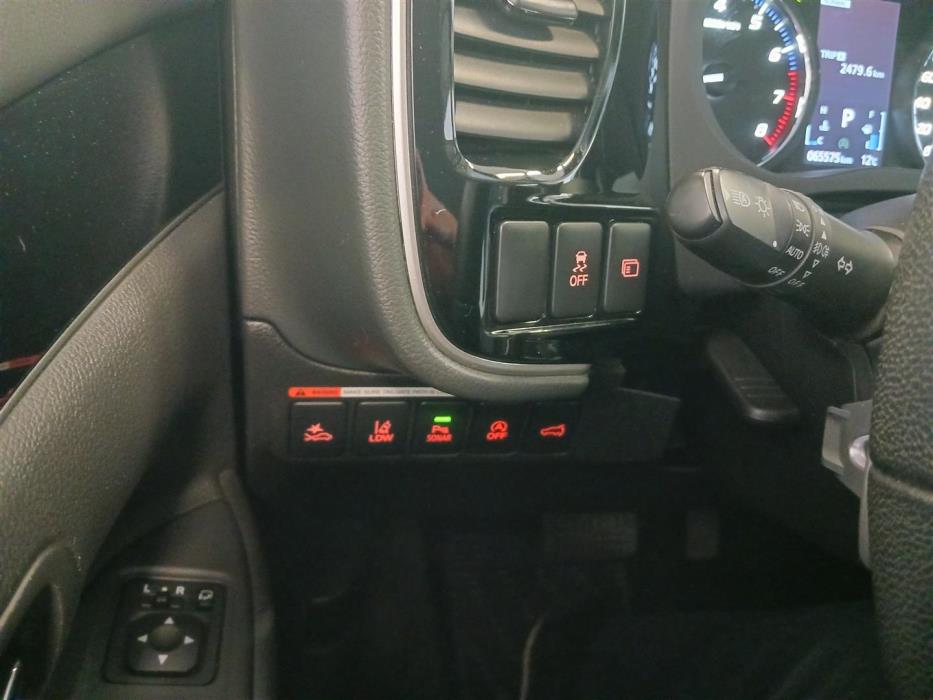 MITSUBISHI OUTLANDER 2020