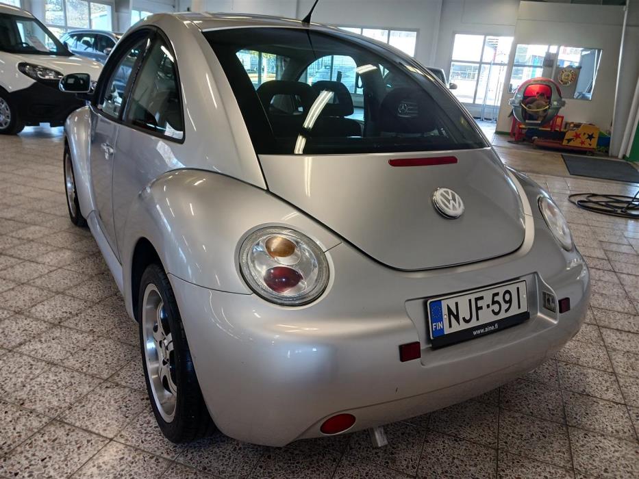 VOLKSWAGEN New Beetle 1999