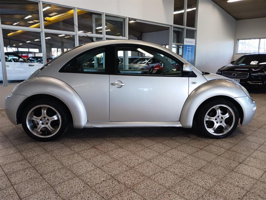 VOLKSWAGEN New Beetle 1999
