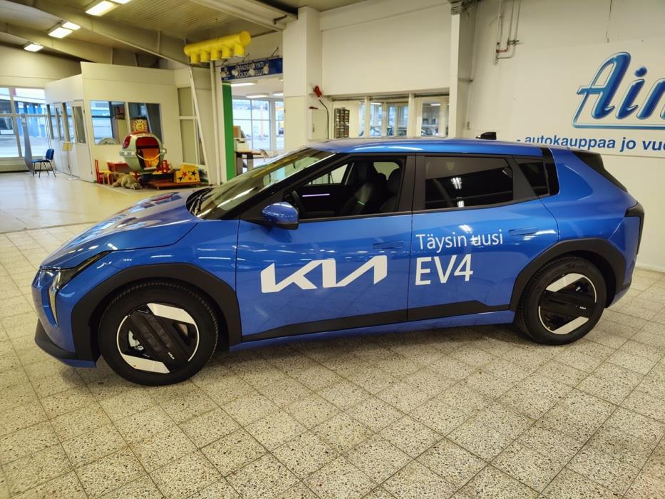 Kia EV4 2026