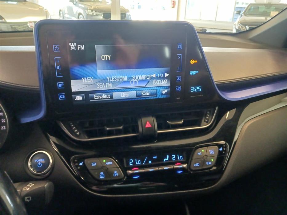 TOYOTA C-HR 2017