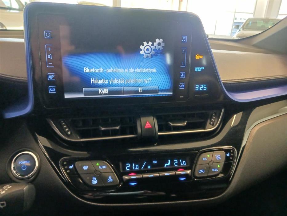 TOYOTA C-HR 2017