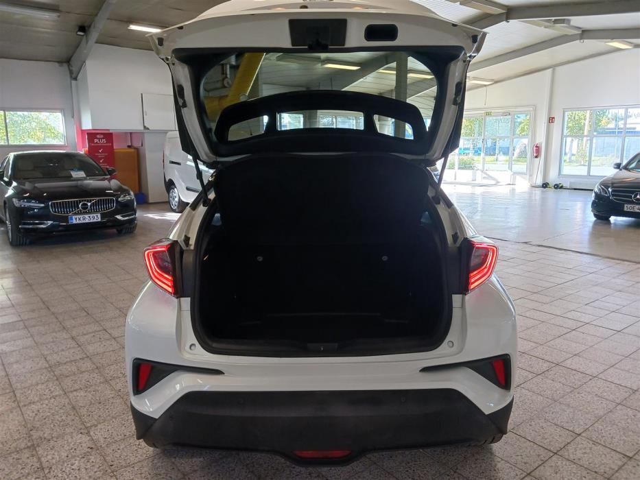 TOYOTA C-HR 2017