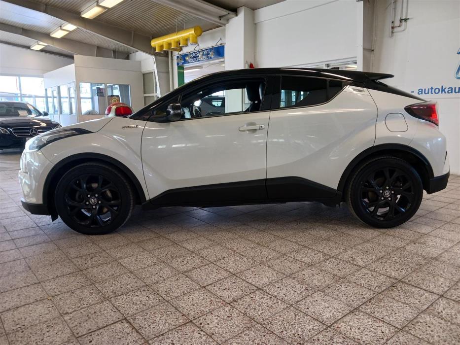 TOYOTA C-HR 2017