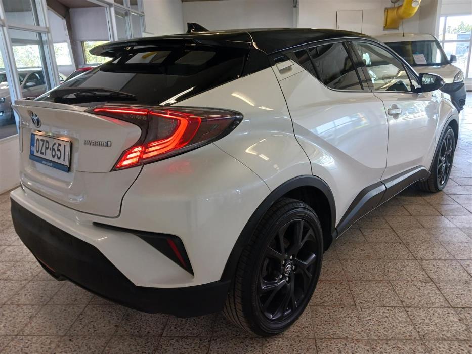 TOYOTA C-HR 2017