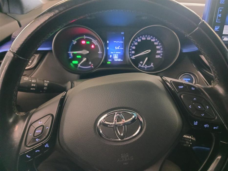 TOYOTA C-HR 2017