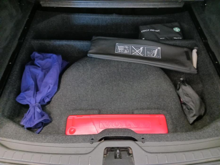 VOLVO XC60 2010