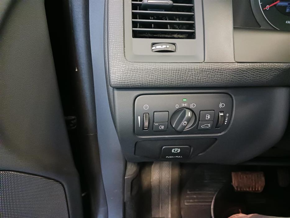 VOLVO XC60 2010