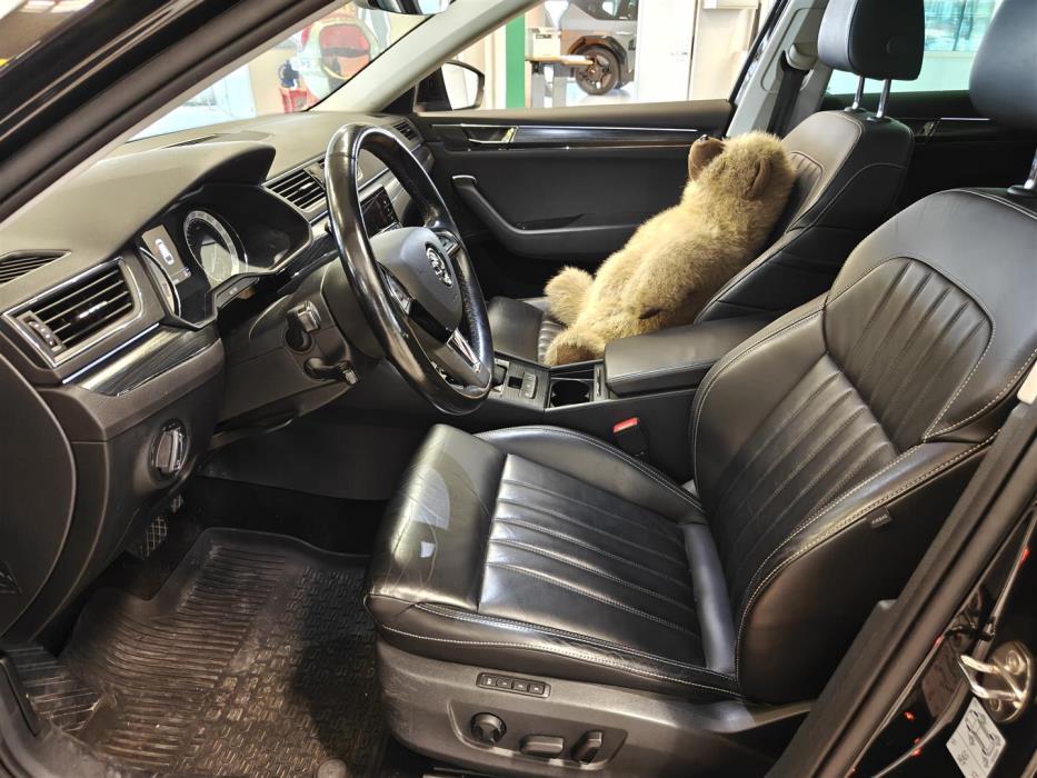 SKODA SUPERB 2020