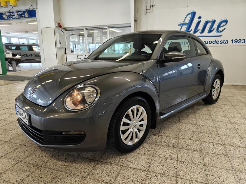 VOLKSWAGEN BEETLE 2012