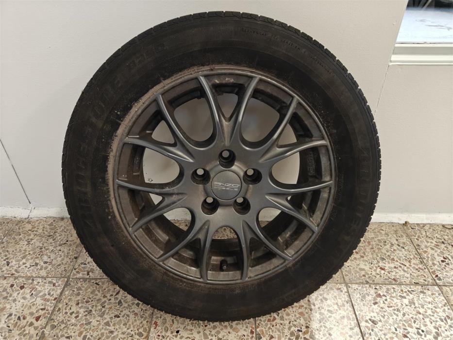 VOLKSWAGEN BEETLE 2012