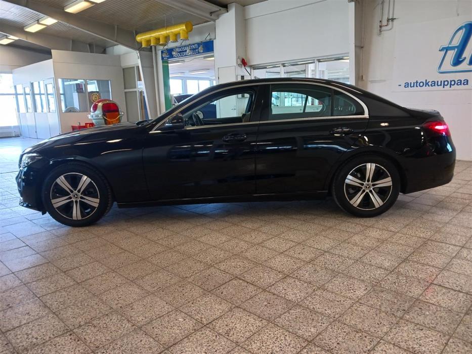 MERCEDES-BENZ C 2022