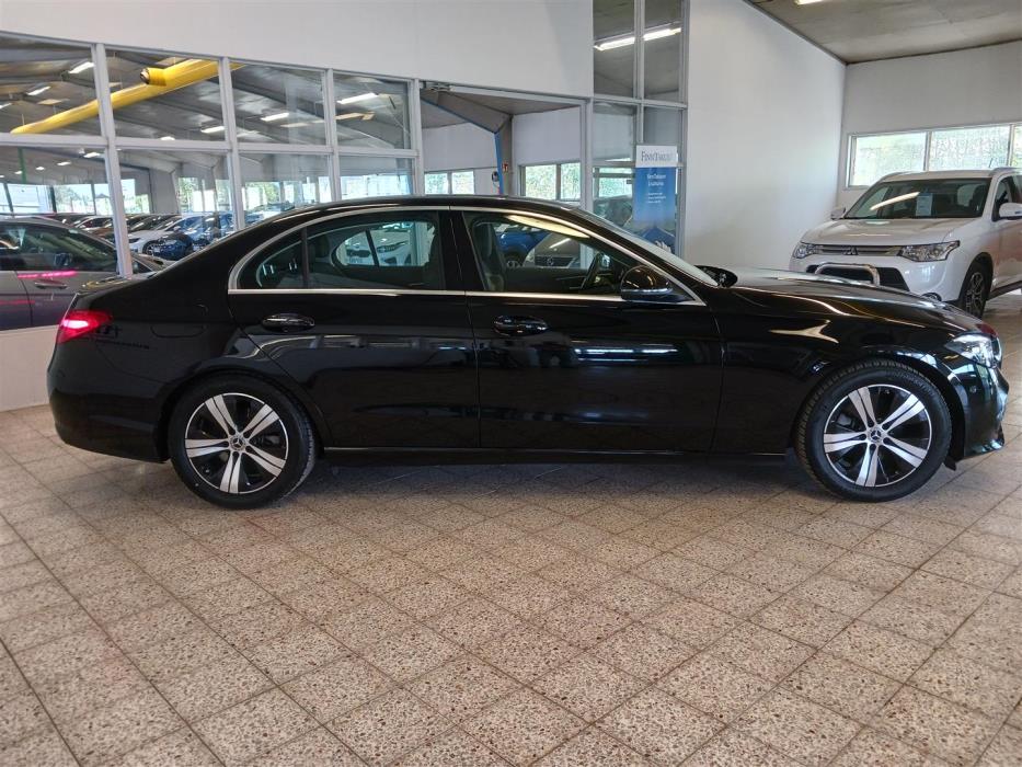 MERCEDES-BENZ C 2022