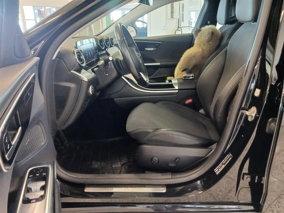 MERCEDES-BENZ C 2022