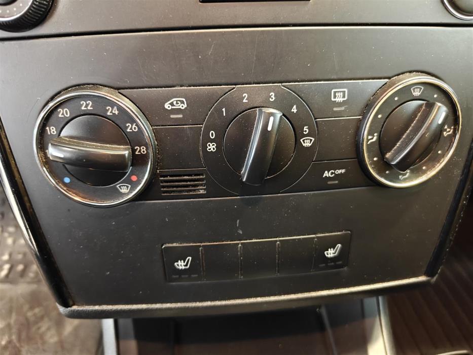 MERCEDES-BENZ A 2006
